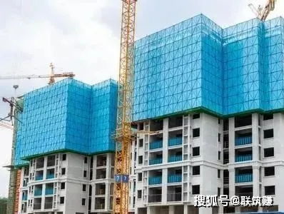 加強(qiáng)附著式升降腳手架安全管理，筑牢施工現(xiàn)場(chǎng)安全防線(xiàn)