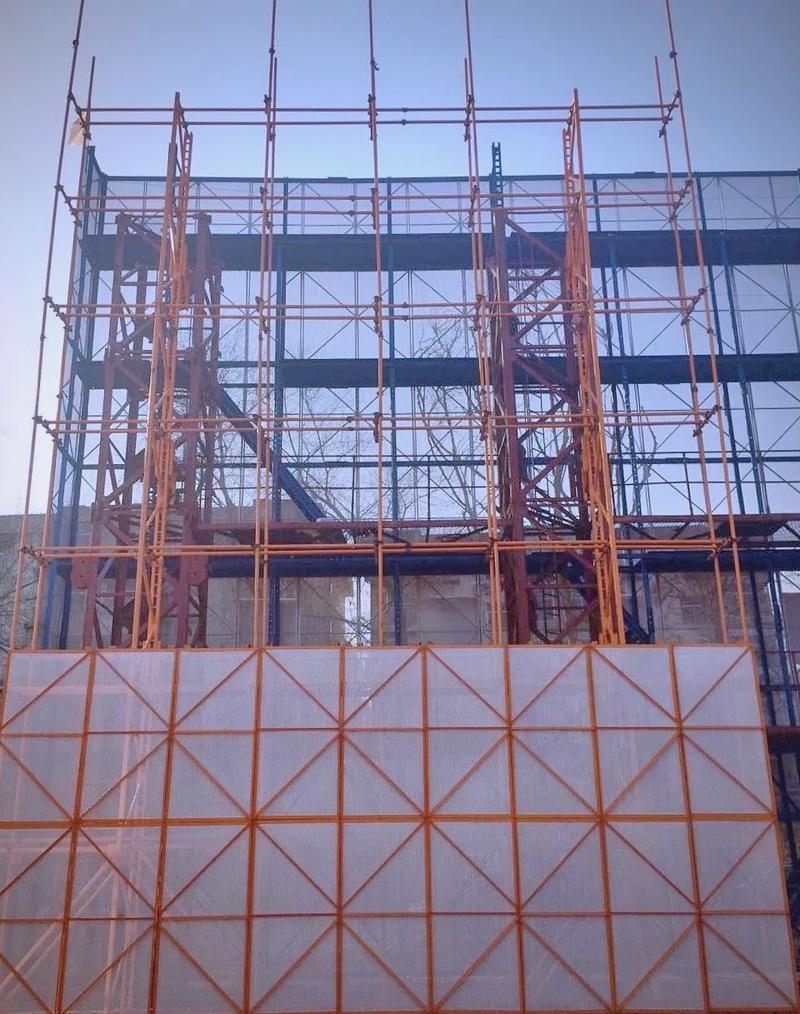 晉塔附著式升降腳手架 技術(shù)革新與市場(chǎng)拓展之路